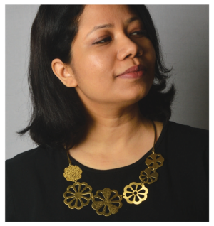 Necklace With 3 Flowers